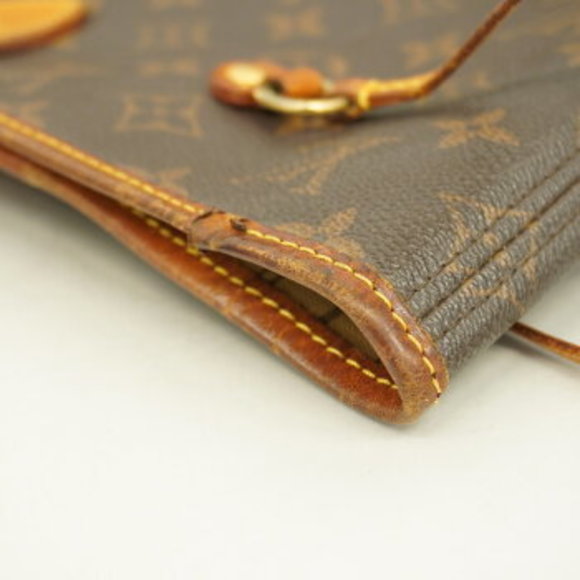 Louis Vuitton Monogram Neverfull MM Tote Bag - Picture 10 of 14